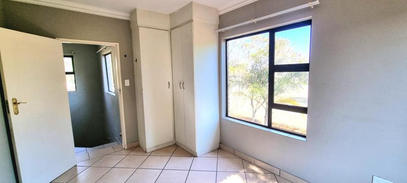 4 Bedroom Property for Sale in Amberfield Gauteng