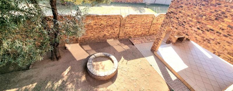 4 Bedroom Property for Sale in Amberfield Gauteng