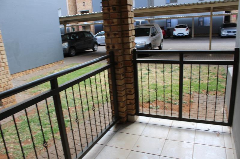 To Let 2 Bedroom Property for Rent in Pomona Gauteng