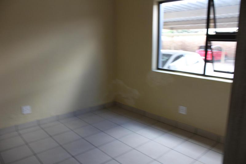 To Let 2 Bedroom Property for Rent in Pomona Gauteng