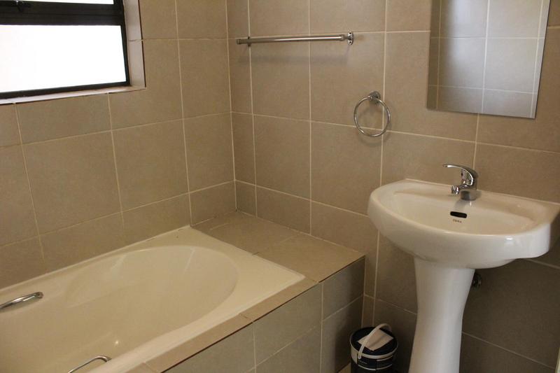To Let 2 Bedroom Property for Rent in Pomona Gauteng