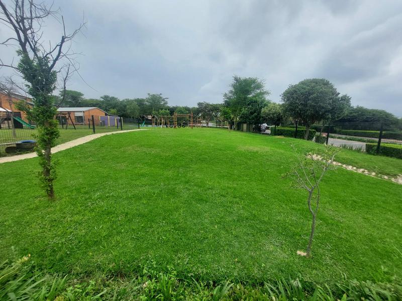 To Let 2 Bedroom Property for Rent in Jackal Creek Golf Estate Gauteng