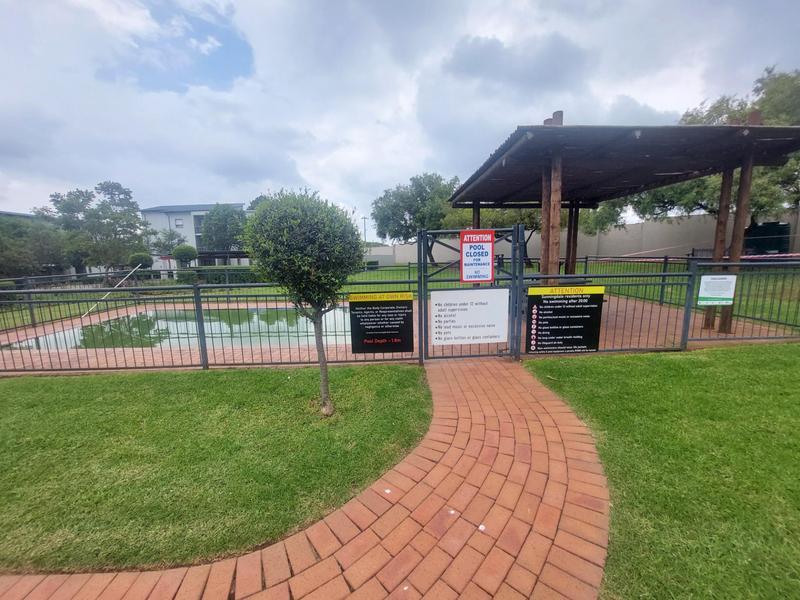 To Let 2 Bedroom Property for Rent in Jackal Creek Golf Estate Gauteng