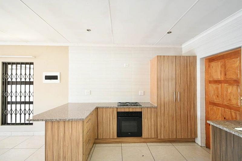 2 Bedroom Property for Sale in Oriel Gauteng
