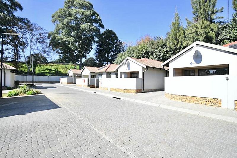 2 Bedroom Property for Sale in Oriel Gauteng