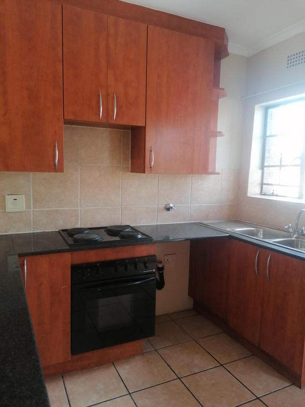 To Let 2 Bedroom Property for Rent in Sonneveld Gauteng