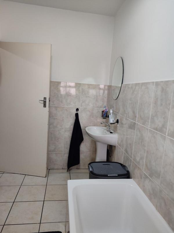 1 Bedroom Property for Sale in Parkdene Gauteng