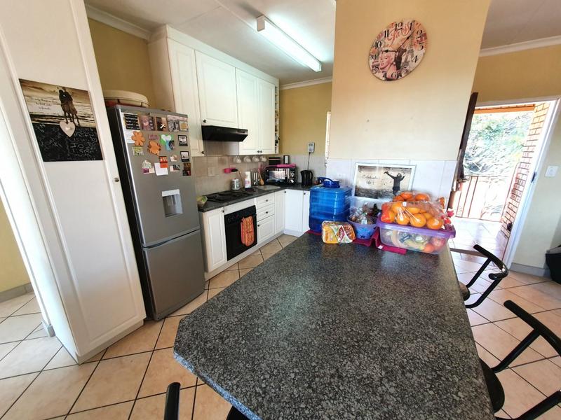 2 Bedroom Property for Sale in Magalieskruin Gauteng