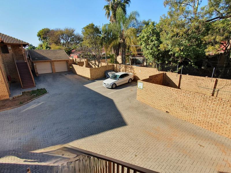 2 Bedroom Property for Sale in Magalieskruin Gauteng