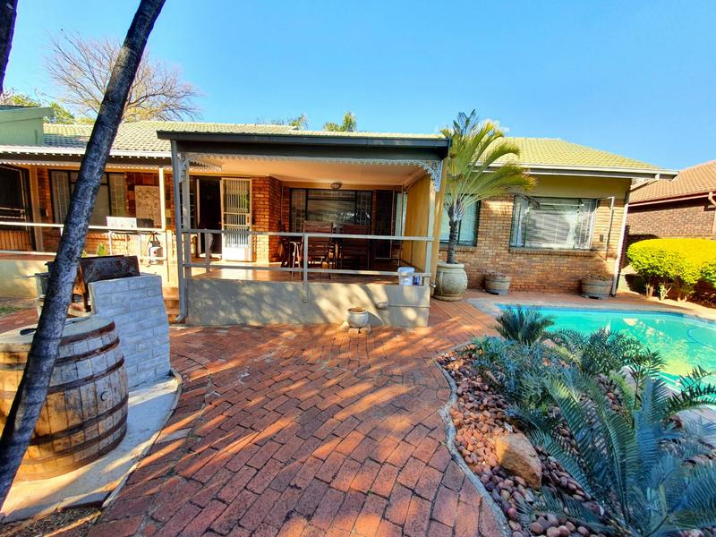 0 Bedroom Property for Sale in Magalieskruin Gauteng