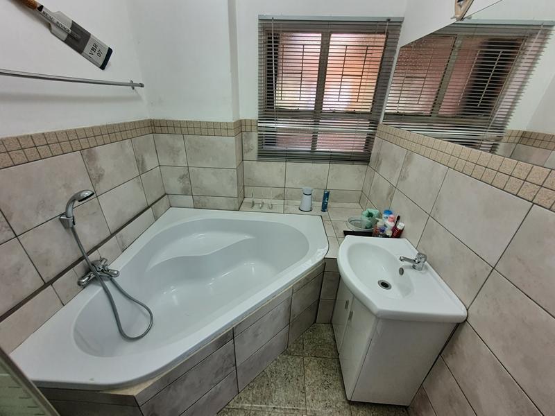 0 Bedroom Property for Sale in Magalieskruin Gauteng