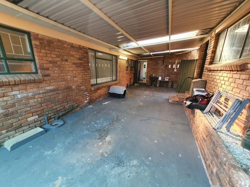0 Bedroom Property for Sale in Magalieskruin Gauteng