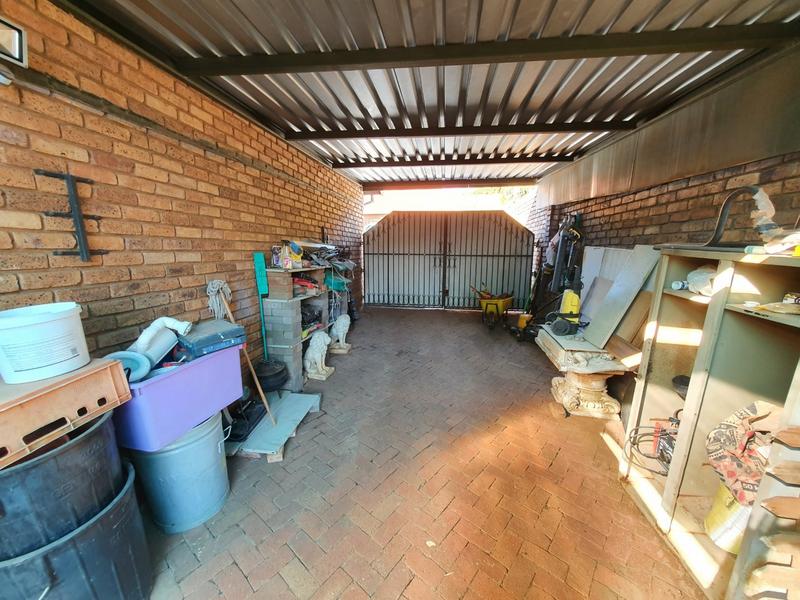 0 Bedroom Property for Sale in Magalieskruin Gauteng