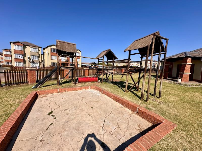 2 Bedroom Property for Sale in Twee Riviere Lifestyle Estate Gauteng