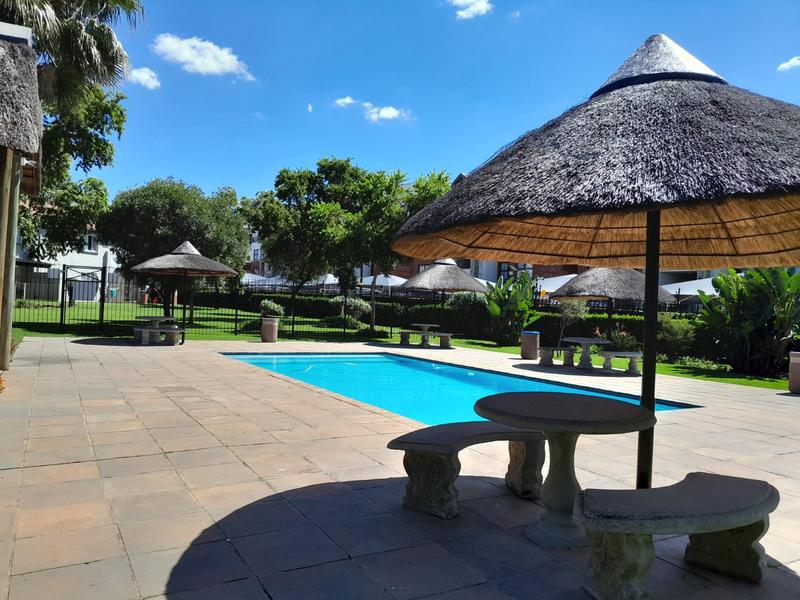 2 Bedroom Property for Sale in Greenstone Hill Gauteng