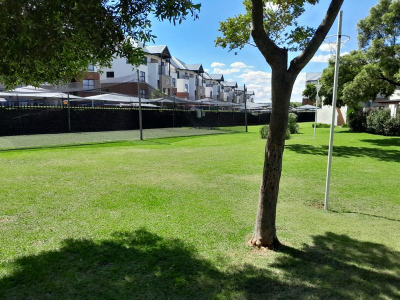 2 Bedroom Property for Sale in Greenstone Hill Gauteng