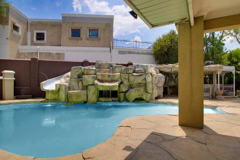 4 Bedroom Property for Sale in Dainfern Golf Estate Gauteng
