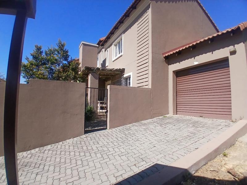 2 Bedroom Property for Sale in Halfway Gardens Gauteng