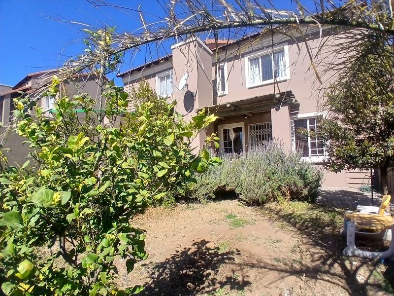 2 Bedroom Property for Sale in Halfway Gardens Gauteng