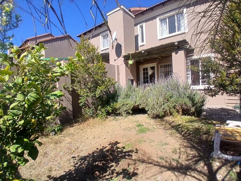 2 Bedroom Property for Sale in Halfway Gardens Gauteng