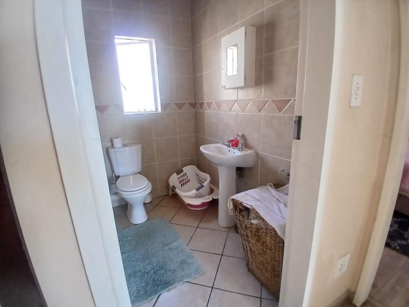 2 Bedroom Property for Sale in Halfway Gardens Gauteng