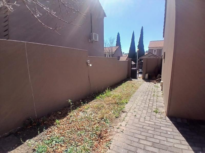 2 Bedroom Property for Sale in Halfway Gardens Gauteng
