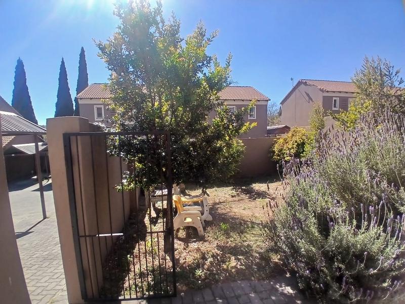 2 Bedroom Property for Sale in Halfway Gardens Gauteng