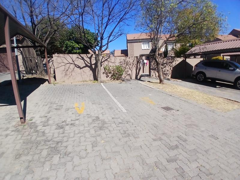 2 Bedroom Property for Sale in Halfway Gardens Gauteng