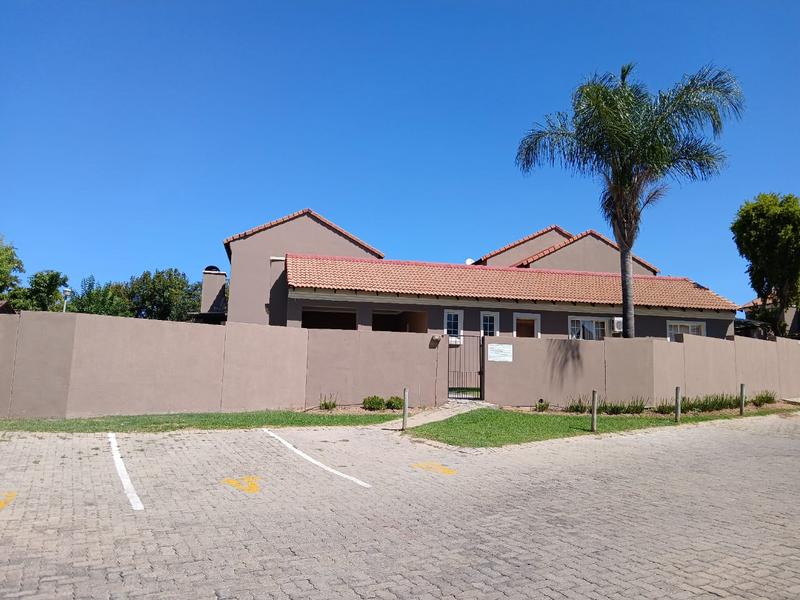 2 Bedroom Property for Sale in Halfway Gardens Gauteng