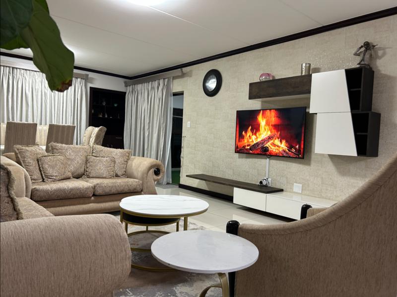 To Let 3 Bedroom Property for Rent in Fourways Gauteng