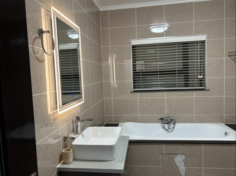 To Let 3 Bedroom Property for Rent in Fourways Gauteng