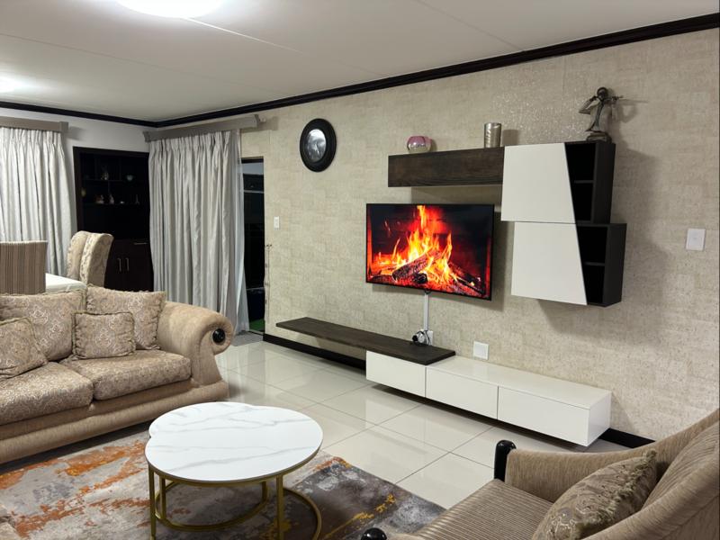 To Let 3 Bedroom Property for Rent in Fourways Gauteng