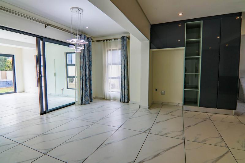 To Let 5 Bedroom Property for Rent in Copperleaf Estate Gauteng