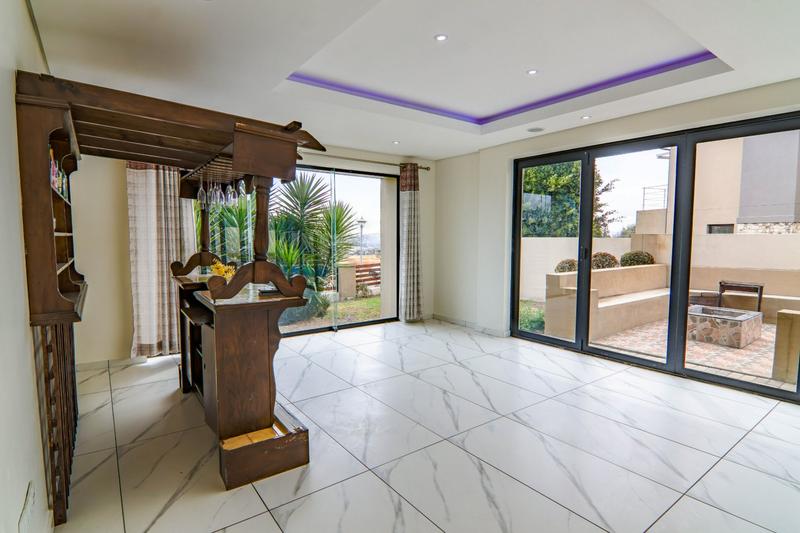 To Let 5 Bedroom Property for Rent in Copperleaf Estate Gauteng