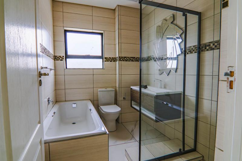 To Let 5 Bedroom Property for Rent in Copperleaf Estate Gauteng