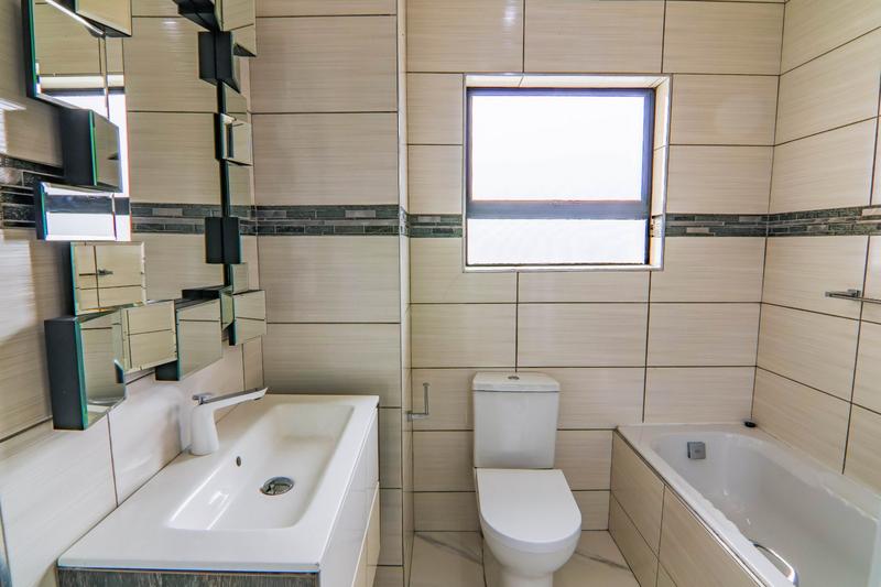To Let 5 Bedroom Property for Rent in Copperleaf Estate Gauteng