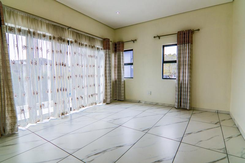 To Let 5 Bedroom Property for Rent in Copperleaf Estate Gauteng