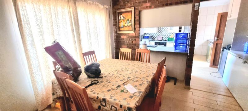 3 Bedroom Property for Sale in Rooihuiskraal North Gauteng