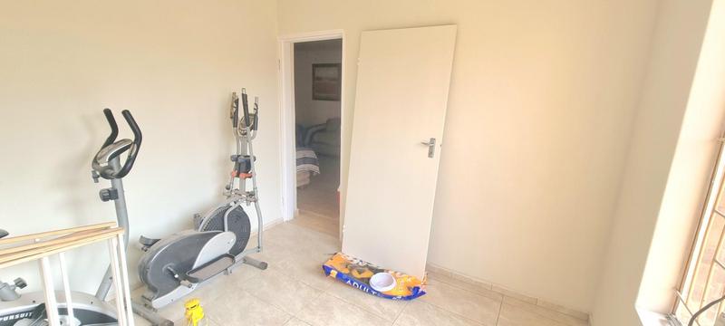 3 Bedroom Property for Sale in Rooihuiskraal North Gauteng