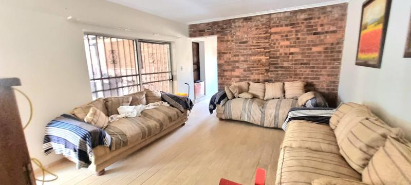 3 Bedroom Property for Sale in Rooihuiskraal North Gauteng