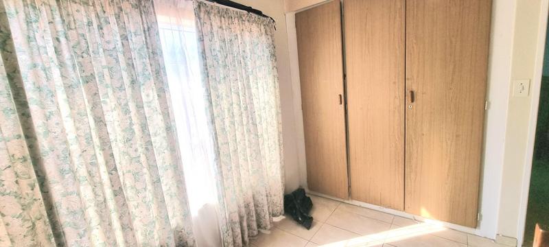 3 Bedroom Property for Sale in Rooihuiskraal North Gauteng
