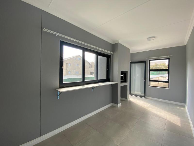 To Let 3 Bedroom Property for Rent in Glen Austin Gauteng