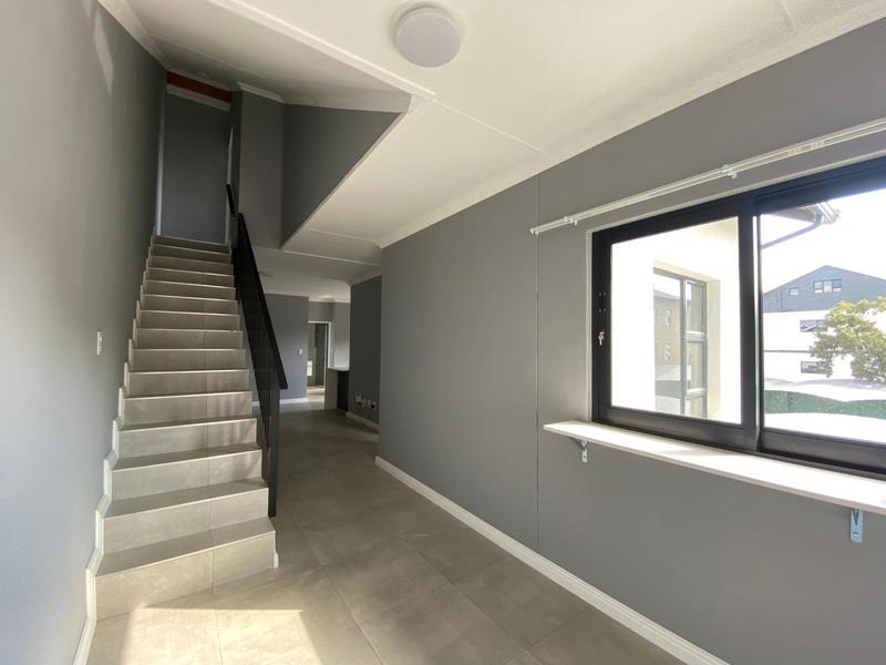 To Let 3 Bedroom Property for Rent in Glen Austin Gauteng