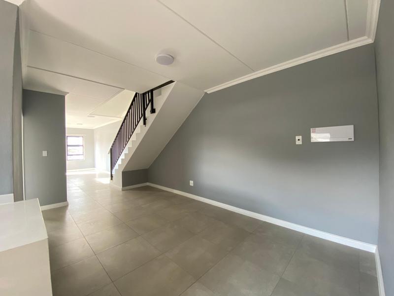 To Let 3 Bedroom Property for Rent in Glen Austin Gauteng
