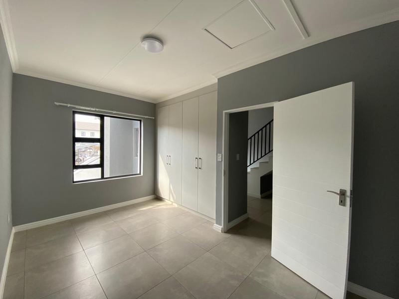 To Let 3 Bedroom Property for Rent in Glen Austin Gauteng