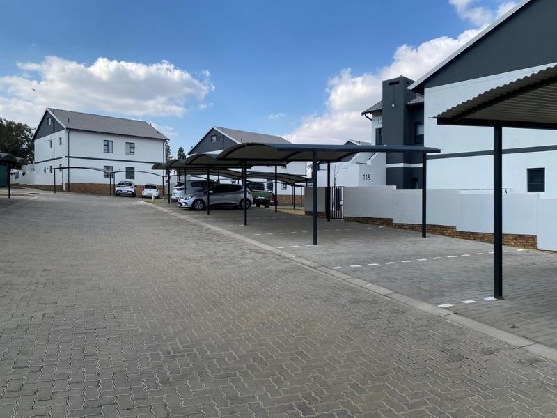 To Let 3 Bedroom Property for Rent in Glen Austin Gauteng