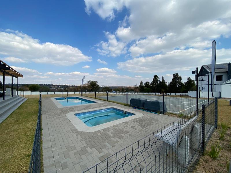 To Let 3 Bedroom Property for Rent in Glen Austin Gauteng