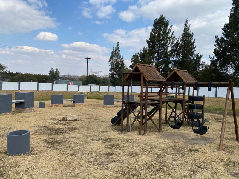 To Let 3 Bedroom Property for Rent in Glen Austin Gauteng