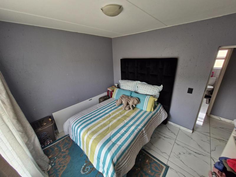 2 Bedroom Property for Sale in Gosforth Park Gauteng