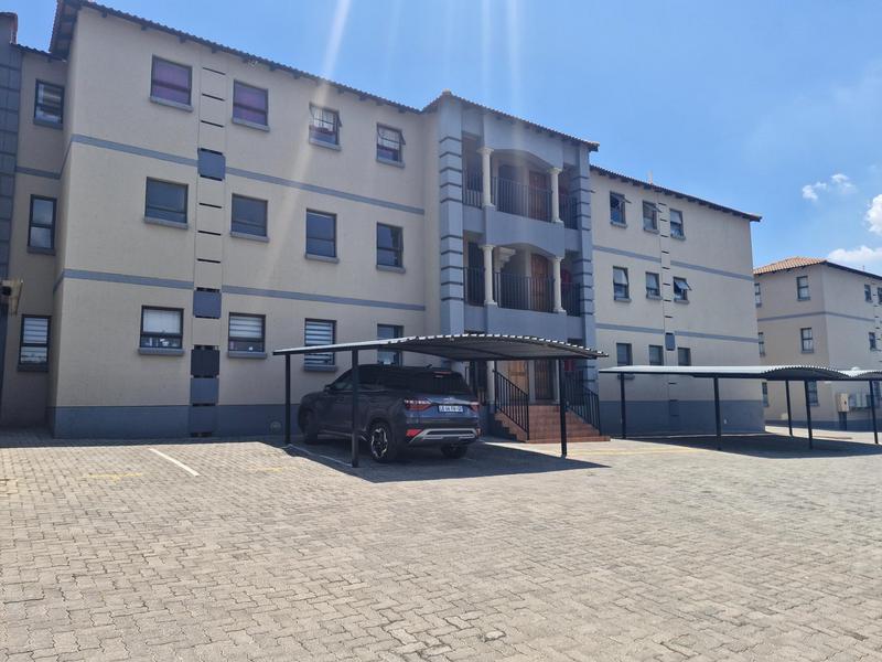 2 Bedroom Property for Sale in Gosforth Park Gauteng